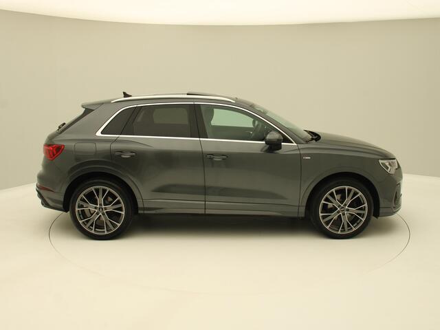 Audi Q3 35 TDI S-Line Pano, Trekhaak, Keyless, ACC