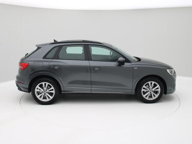 Audi Q3 35 TDI S-Line Pano, Carplay, Stoelverwarming