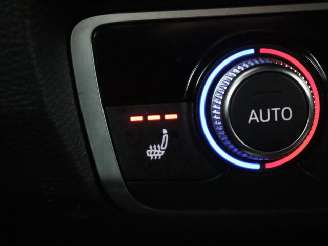 Audi Q3 35 TFSI S edition | Leder | Virtual Dashboard | Carplay | Stoelverwarming | Climate control | Cruise control | Camera | Park assist | Navigatie |