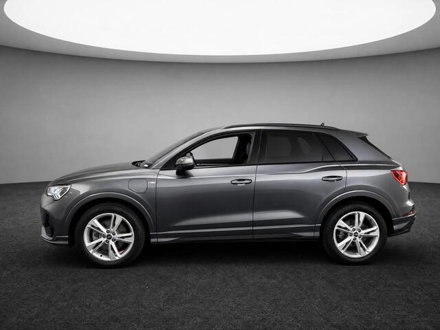 Audi Q3 45 TFSIe 245pk S edition · Trekhaak Wegklapbaar · 360 Camera · Lederen Bekleding · Adaptive Cruise Control · Apple/Android Car Play · Elek. Achterklep · Keyless · 19'' Inch ·