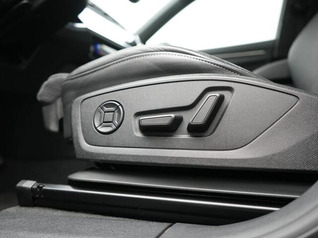 Audi Q3 Sportback 45 TFSI e 2x S Line PHEV 245pk Dealer O.H | Adaptive Cruise | 360 Camera | Blis | Sporstoelen Verwarmd | Carplay | Navigatie | DAB | Virtual | 18"L.M | Plug In Hybrid