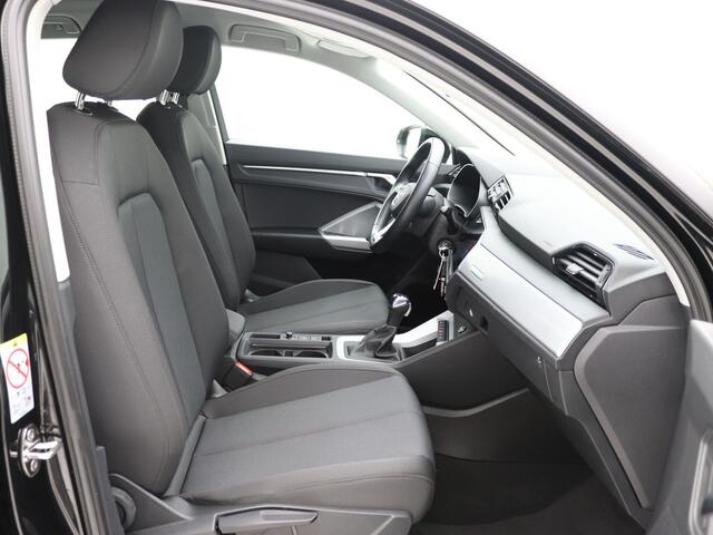 Audi Q3 Sportback 35 TFSI Advanced Edition / Elec.Klep / Camera / Navi / LED / Carplay / Origineel NL