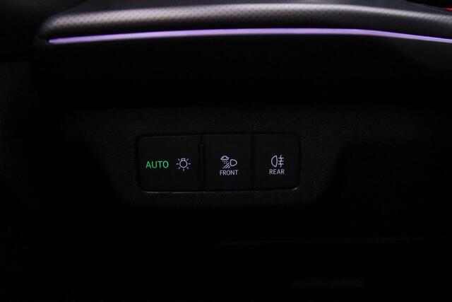 Audi Q3 1.5 e-hybrid 272PK S edition | Privacy-Glas | LED | Techpakket-Plus | 19-Inch | Stoelverwarming | Zwart-Optiek |
