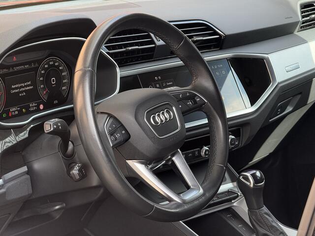 Audi Q3 35 TFSI S edition 19inch / Camera / Cruise / Carplay / Navi / Dodehoek