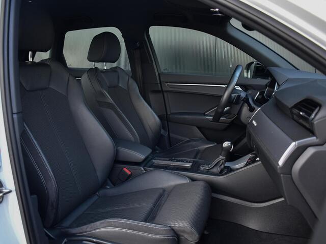 Audi Q3 40 TFSI quattro Pro Line S l S-line l Trekhaak l Bang & Olufsen l Sfeerverlichting l Adaptieve Cruise