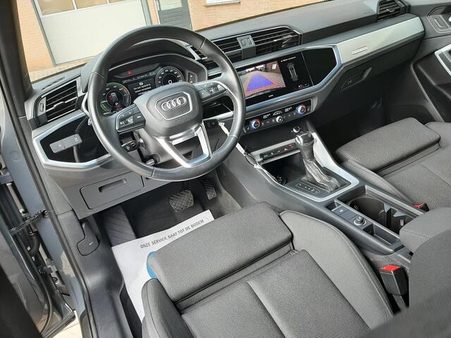 Audi Q3 45 TFSI e Business Edition