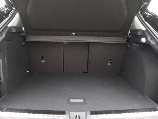 Audi Q3 1.5 e-hybrid Advanced edition 272PK S-Tronic Panoramadak, Trekhaak, Navigatie, Keyless, Stoel & Stuurverwarming, Full Led koplampen, 20 inch Velgen Audi Sport