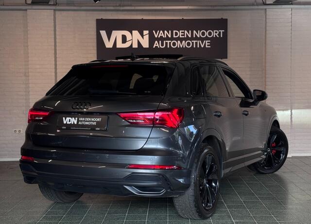 Audi Q3 35 TFSI S-Line Black Edition Pano Camera Leder Trekhaak 19''