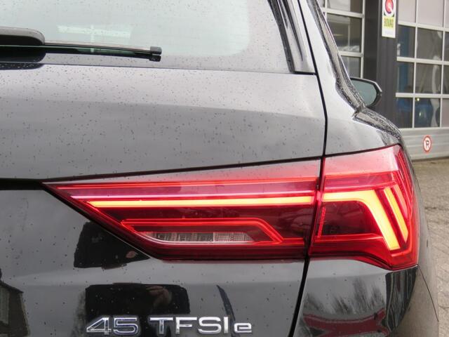 Audi Q3 45 TFSIe 245pk EDITION / 20 Inch / Camera / Matrix Led / Keyless / Elec.achterklep BOVAG garantie