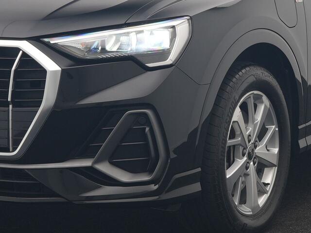 Audi Q3 45 TFSI e 2X S Line PHEV 245pk | Trekhaak Af Fabriek | Adaptive Cruise | Sportstoelen Verwarmd | Apple Carplay | Blis | DAB | Navigatie | Virtual | 18"L.M | Plug In Hybrid