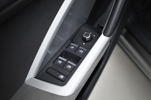 Audi Q3 Sportback 45 TFSI e Advanced Edition | Rijklaar! | Adapt. Cruise | Camera | Keyless | Stoelverw. | Apple CarPlay | 20''