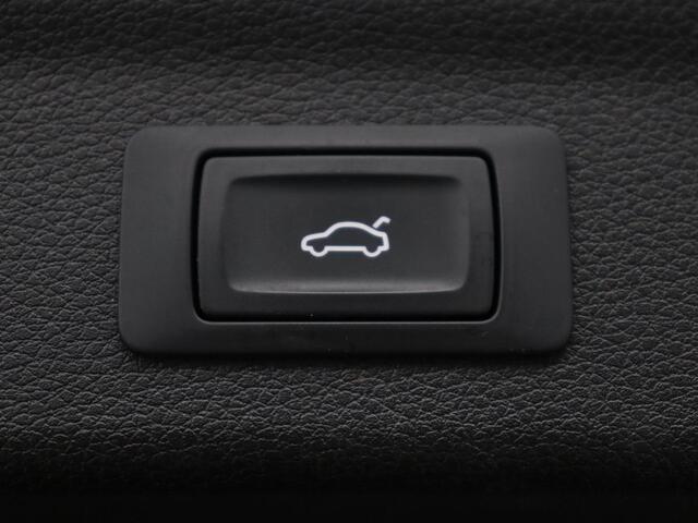 Audi Q3 35 TFSI S Line Pro Line S | Trekhaak | Stoelverwarming | Climate Control | Navigatie | Parkeerhulp |