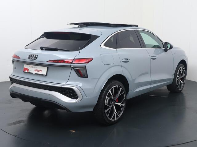 Audi Q3 Sportback 1.5 e-hybrid S edition | 272 PK | SoH 94% | Adaptive Cruise Control | Panoramadak | 360 graden camera | SONOS Premium 3D | Volleder | Matrix LED | Head-up Display | Keyless Entry | Dodehoek detectie | Climate control | Draadloze telefoonlader | Elektrische achterklep | Navigatiesysteem | Sfeerverlichting | Stoelverwarming | Apple Carplay / Android Auto |