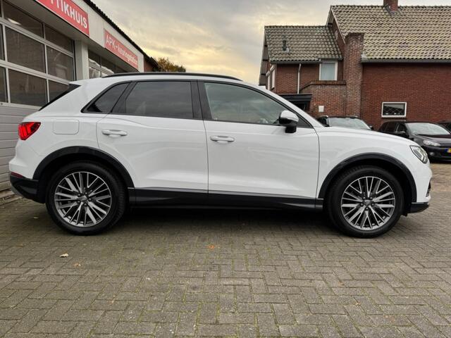 Audi Q3 35 TFSI 150PK S-Tronic S-Line Black Optic Matrix LED Leder Cruise PDC