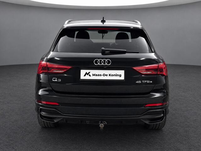 Audi Q3 45 TFSIe 245pk S edition · Camera · Apple/Android Car Play · Stoelverwarming · Navigatie · Elek. Achterklep · Keyless · 19'' Inch ·