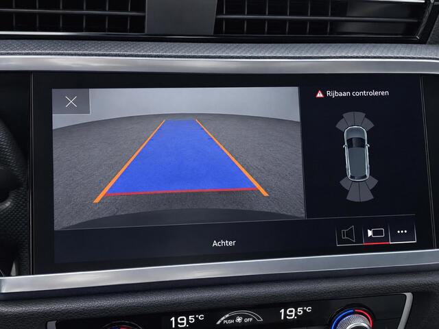 Audi Q3 45 TFSIe 245pk S edition · Camera · Apple/Android Car Play · Stoelverwarming · Navigatie · Elek. Achterklep · Keyless · 19'' Inch ·