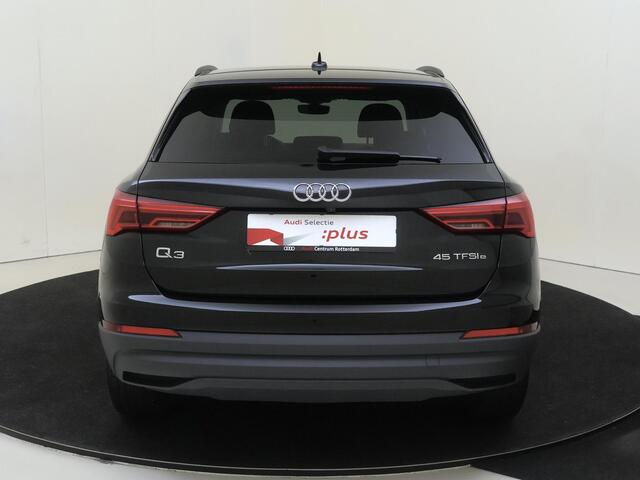 Audi Q3 45 TFSI e Advanced edition | SoH 89% | Achteruitrijcamera | Virtual cockpit Plus | Adaptieve cruise control | Lane assist | Navigatie Plus | Elektrische kofferklep | Carplay |