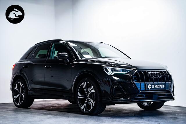 Audi Q3 45 TFSI e S-Line Black ed|20 inch|Camera|Alcantara|Acc|Apple car