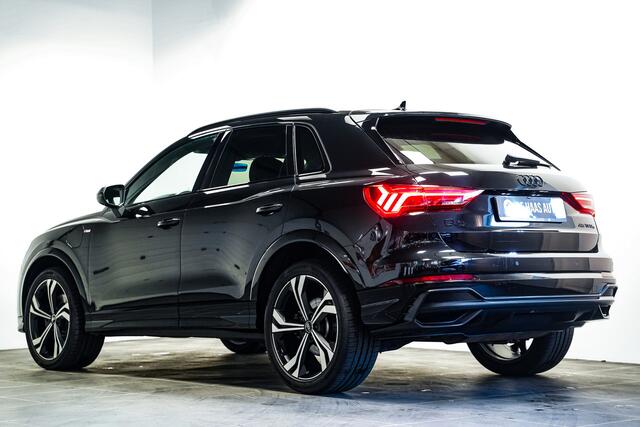 Audi Q3 45 TFSI e S-Line Black ed|20 inch|Camera|Alcantara|Acc|Apple car
