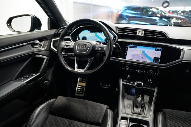 Audi Q3 45 TFSI e S-Line Black ed|20 inch|Camera|Alcantara|Acc|Apple car