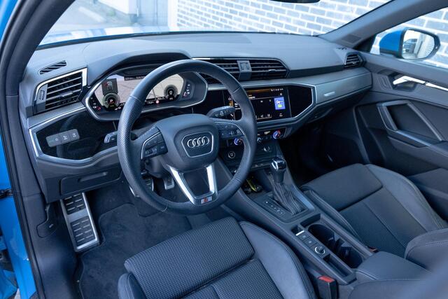 Audi Q3 Sportback 45 TFSI e S Edition | Plug-in Hybrid (PHEV) | Achteruitrijcamera | Parkeersensoren | Virtual Cockpit Groot | Stoelverwarming | Keyless Entry | Elektrische Achterklep | Cruise Control | Navigatie | Apple Carplay | Android Auto