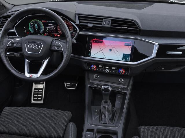 Audi Q3 Sportback 45 TFSIe 180kW/245PK S Line · Panoramadak · Trekhaak · Camera · Stoelverwarming · Apple/Android Car Play · Adaptive Cruise Control · Drive select ·