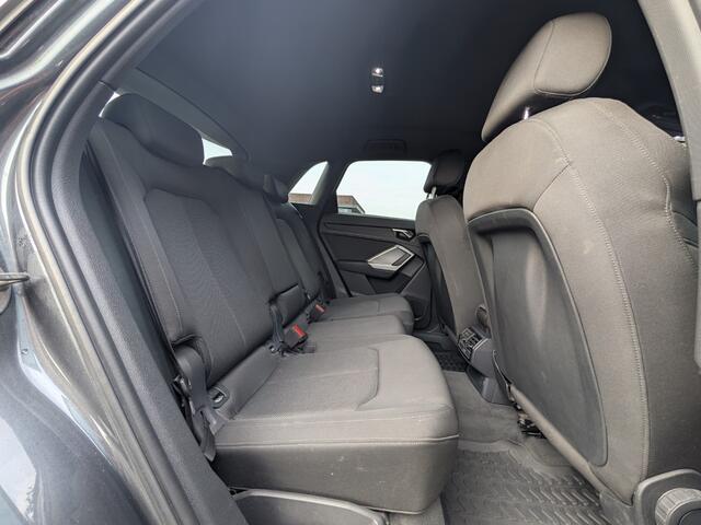 Audi Q3 35 TFSI 1.5 150PK | S-Line | Trekhaak | ACC | PDC | Carplay | LED | Stoel- stuurverw. | Climate | 18'' LM – foto 5