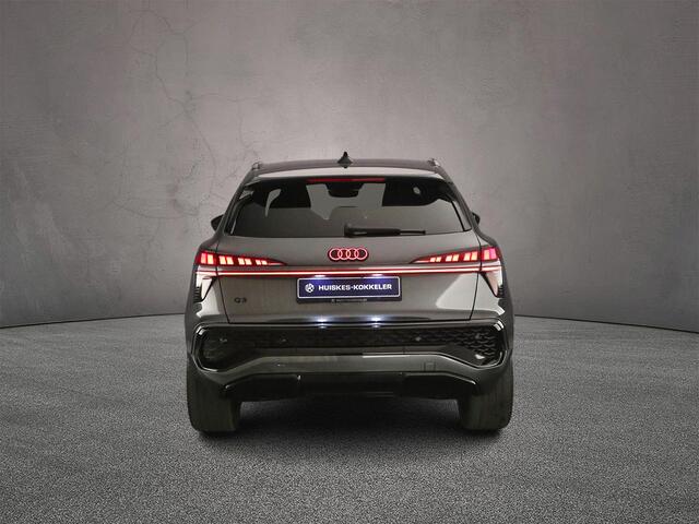 Audi Q3 1.5 e-hybrid S edition | Trekhaak | Panoramadak | Camera | Full-LED | Ambient Lichtpakket | Privacy Glas | Akoestisch glas | Zwart optiek | Keyless