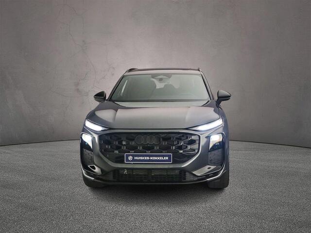 Audi Q3 1.5 e-hybrid S edition | Trekhaak | Panoramadak | Camera | Full-LED | Ambient Lichtpakket | Privacy Glas | Akoestisch glas | Zwart optiek | Keyless