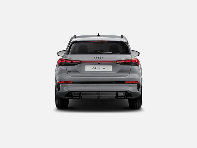 Audi Q4 S edition performance 82 kWh 286 PK · Glazen panoramdak · Trekhaak elek. wegklapbaar · Optiekpakket zwart
