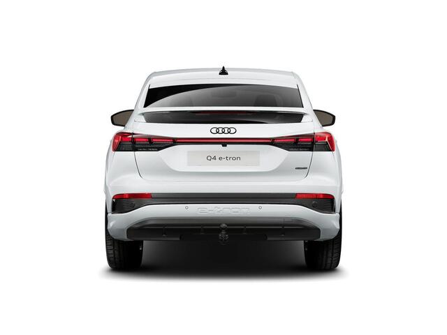 Audi Q4 Sportback e-tron 45 S edition Competition 82 kWh 286 pk | Assistentiepakket plus | Trekhaak | Ambient lichtpakket | Optiekpakket zwart plus |