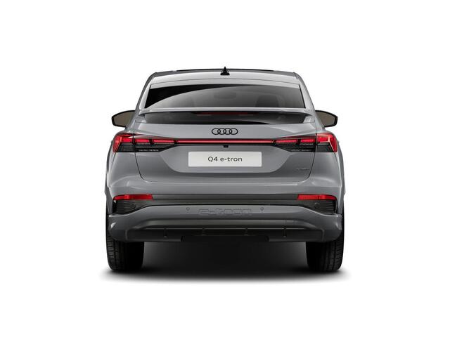Audi Q4 Sportback e-tron 45 S edition Competition 82 kWh 286 pk | Assistentiepakket plus | Comfortpakket plus |Glazen panoramadak | Ambient lichtpakket |