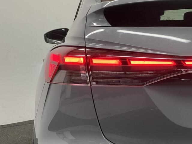 Audi Q4 Sportback e-tron 45 S Edition 82 kWh | NAVI | TREKHAAK | ACC | STOELVERWARMING |