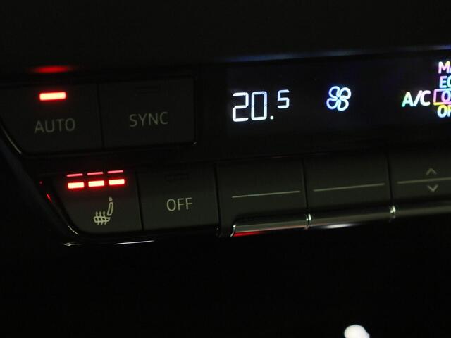 Audi Q4 Sportback e-tron 45 quattro S Edition 82 kWh Assistentiepakket plus · Bekleding Leder/stof · 21 inch LM velgen