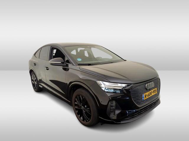 Audi Q4 Sportback e-tron 40 Launch edition Advanced Plus 77 kWh / Zwenkbare trekhaak / Led Matrix / Camera / Stoelverwarming / Optiek Zwart