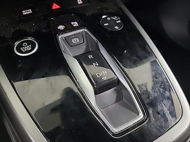 Audi Q4 Sportback e-tron 40 Launch edition Advanced Plus 77 kWh | S-Line | Sonos | Stoelverwarming | Adaptive Cruise Control | Camera | Apple Carplay | Navigatie | Keyless | RS Seats | Leer | Matrix LED |