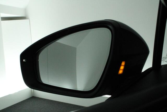 Audi Q4 Sportback e-tron 50 299pk quattro Launch ed. S Competition 77 kWh Trekhaak Camera Sonos HUD Memory Panoramadak Keyless Navigatie S-Line