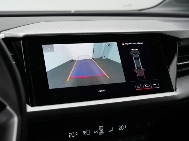 Audi Q4 Sportback e-tron 40 Launch edition 77 kWh 204 pk | Panoramadak | Leder | Achteruitrijcamera | Stoelverwarming