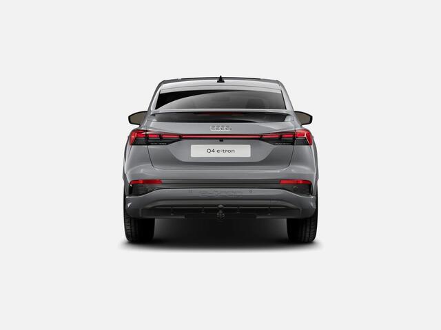 Audi Q4 Sportback e-tron 40 S Edition 204 PK · Trekhaak elek. wegklapbaar · Stuurverwarming · Glazen panoramadak