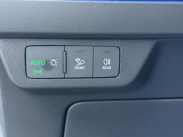 Audi Q4 Sportback e-tron 45 quattro S Edition 82 kWh | 286 PK | SoH 100% | Trekhaak | Panoramadak | Warmtepomp | Head-up display | S line | Fabrieksgarantie tot 02/2030 of 100.000km |