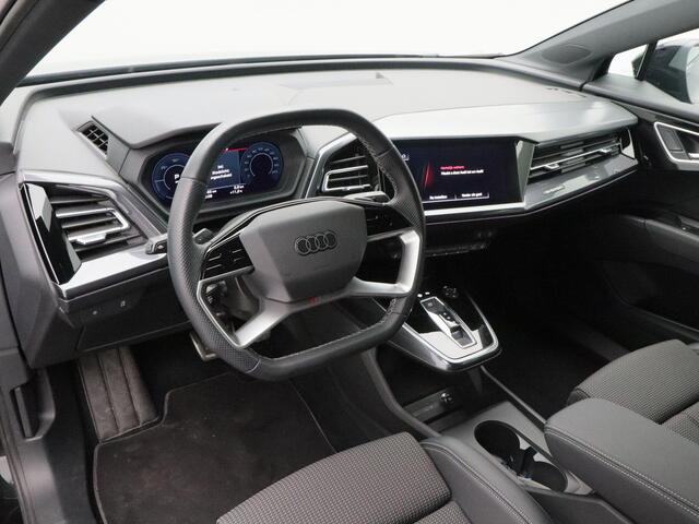 Audi Q4 Sportback e-tron 40 S edition 77 kWh 204 Pk | Stoelverwarming | Matrix LED | Parkeersensoren | Adaptive Cruise | Climatronic | 20 Inch | 22.565 Km !!