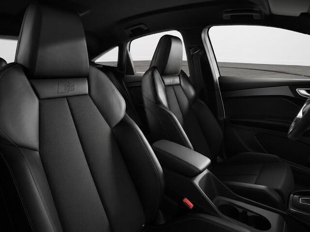 Audi Q4 Sportback e-tron 45 S edition Competition 82 kWh 286 pk | Assistentiepakket plus | Trekhaak | Ambient lichtpakket | Optiekpakket zwart plus |