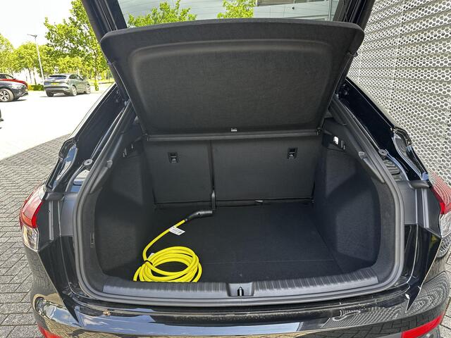 Audi Q4 Sportback e-tron S edition Competition e-tron 45 82 kWh 210 kW / 28