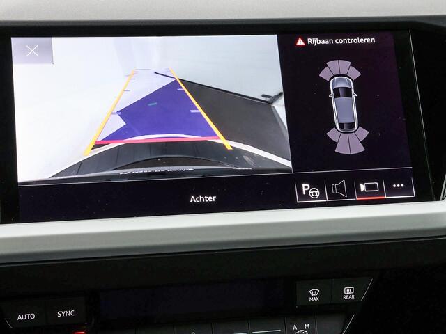 Audi Q4 Sportback e-tron 40 Edition 77 kWh 204pk · SOH 96% · Camera · Keyless · Head-Up Display · ACC · Sportstoelen · Apple/Android Car Play · Elek. Achterklep ·