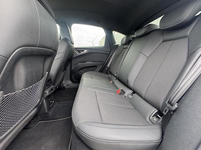 Audi Q4 Sportback e-tron 35 S edition 55 kWh Navigatie | Carplay | Camera |