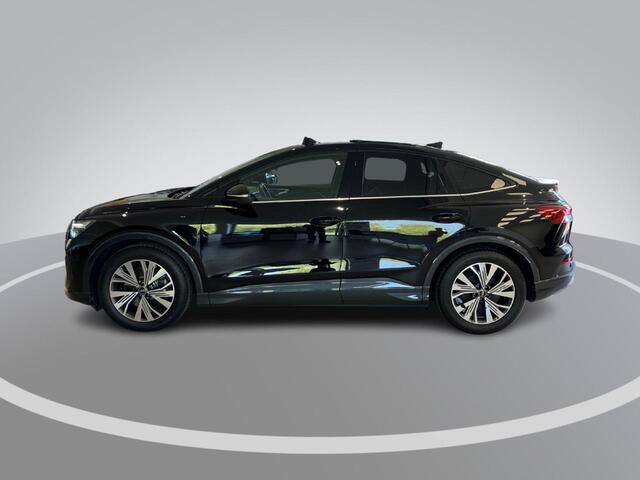 Audi Q4 Sportback e-tron 40 Advanced 204pk 82 kWh · Panoramadak · Trekhaak · Stoelverwarming · Apple/Android Car Play · Sportstoelen · Navigatie ·