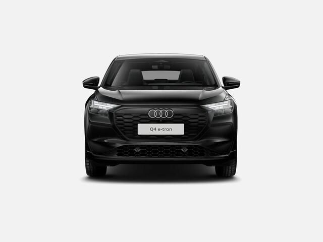 Audi Q4 Sportback e-tron Advanced edition 204 PK · Hemelbekleding zwarte stof · Lendensteunen · Trekhaak elek. wegklapbaar