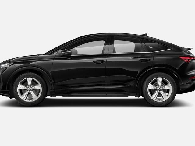 Audi Q4 Sportback e-tron Advanced edition 204 PK · Hemelbekleding zwarte stof · Lendensteunen · Trekhaak elek. wegklapbaar