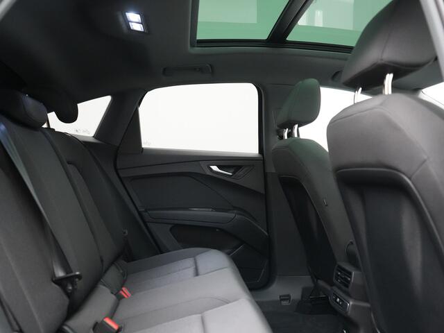 Audi Q4 Sportback e-tron 40 Advanced edition 82 kWh 204pk Dealer O.H. | Panodak | Adaptive Cruise | Camera | Keyless | Apple Carplay | Stoelverwarming | Navigatie | DAB | Virtual Cockpit | 19"L.M |