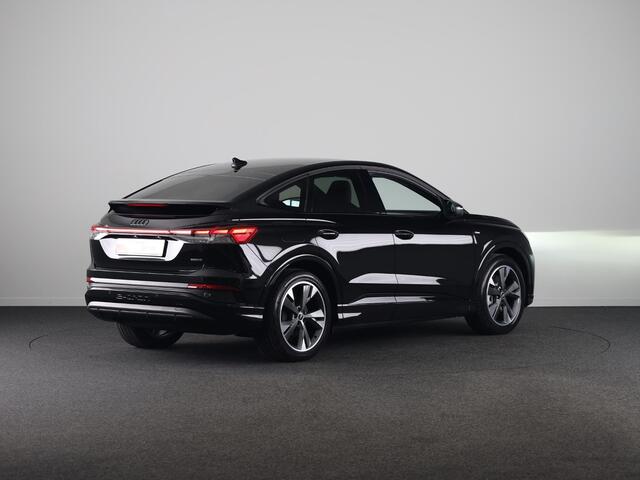 Audi Q4 Sportback e-tron 45 quattro S Edition Competition 82 kWh 286pk | Navigatie | 20 inch lichtmetalen velgen | Adaptive cruise controle | Zwart Optiek